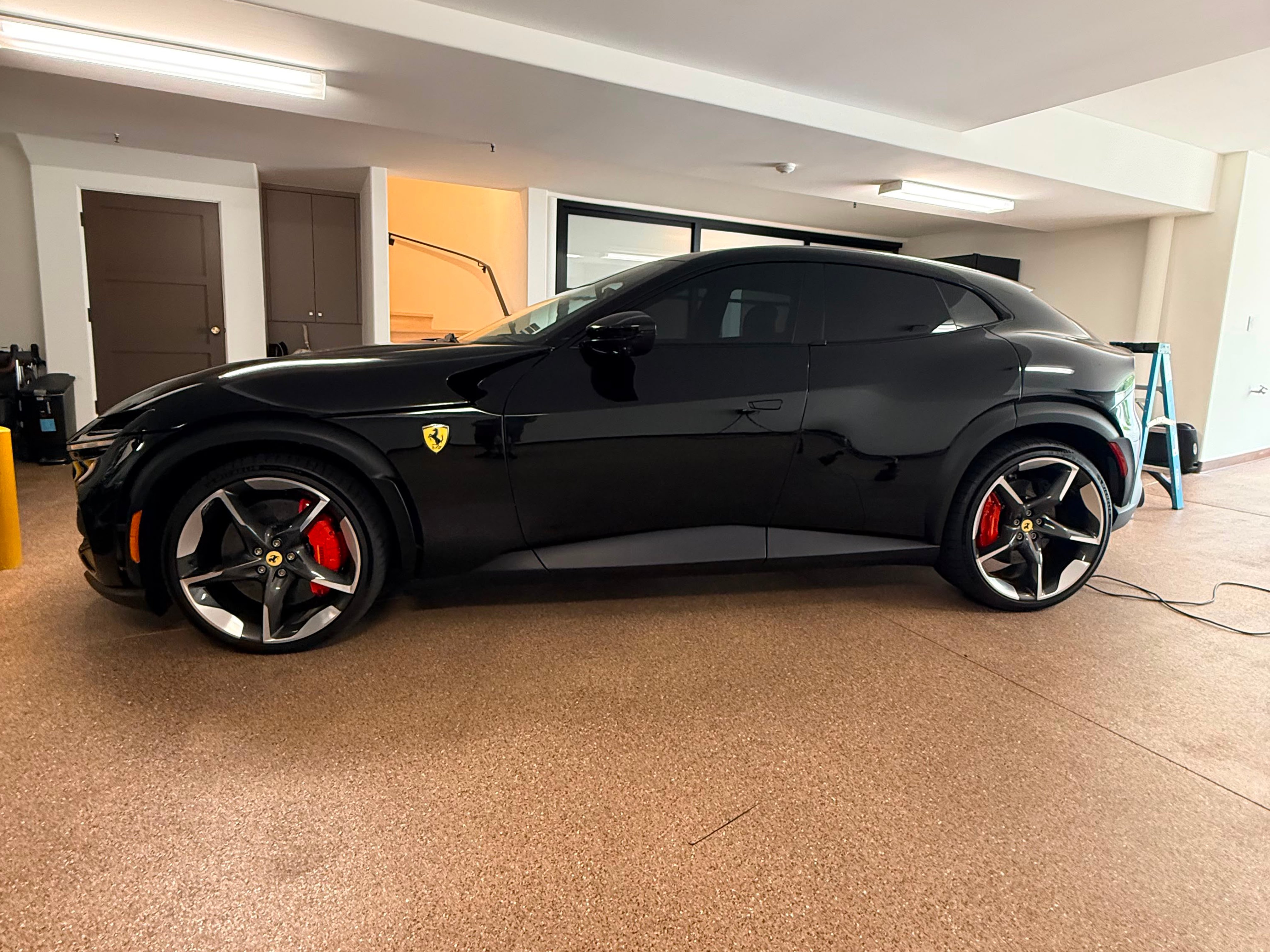 Ferrari Purasangue 2